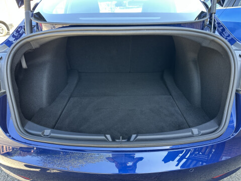 Tesla Model 3 LONG RANGE AWD 22