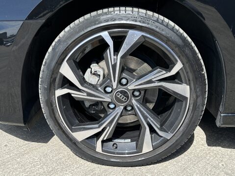 Audi A3 SPORTBACK TFSI S LINE MHEV 19