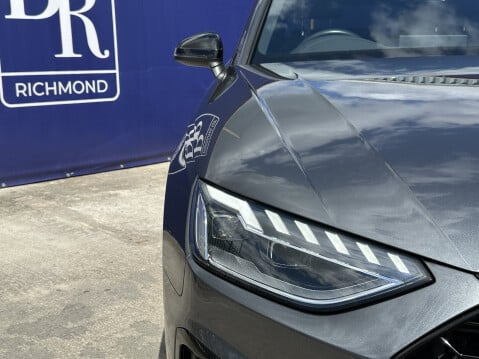 Audi A4 AVANT TFSI S LINE BLACK EDITION MHEV 14