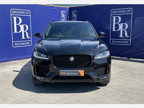 Jaguar F-Pace CHEQUERED FLAG AWD 13