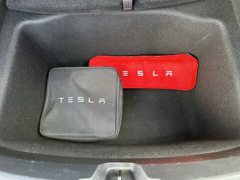 Tesla Model 3 LONG RANGE AWD 21
