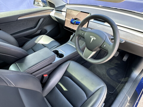 Tesla Model 3 LONG RANGE AWD 3