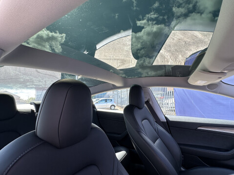 Tesla Model 3 LONG RANGE AWD 30