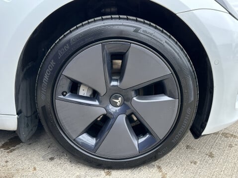 Tesla Model 3 LONG RANGE AWD 16