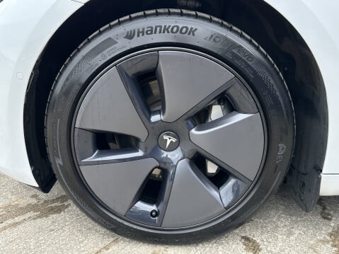 Tesla Model 3 LONG RANGE AWD 19