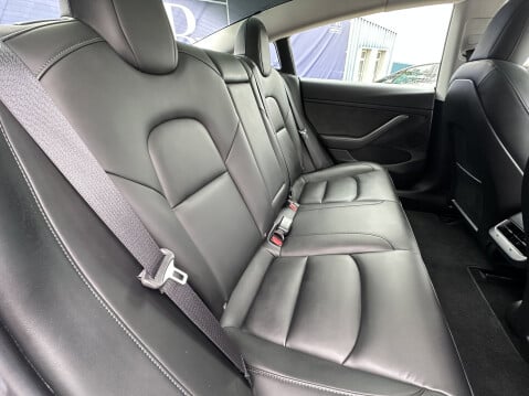 Tesla Model 3 LONG RANGE AWD 25