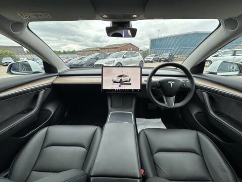 Tesla Model 3 LONG RANGE AWD 26