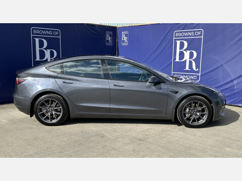 Tesla Model 3 STANDARD RANGE PLUS 4