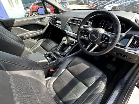 Jaguar I-Pace SE 3