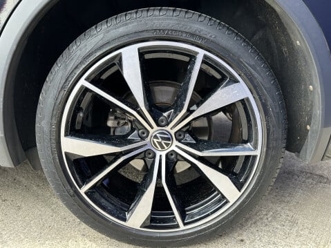 Volkswagen Tiguan R-LINE TDI 4MOTION DSG 18