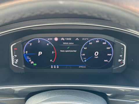 Volkswagen Tiguan R-LINE TDI 4MOTION DSG 24