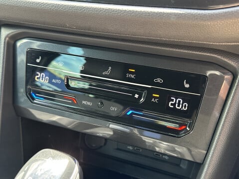 Volkswagen Tiguan R-LINE TDI 4MOTION DSG 33