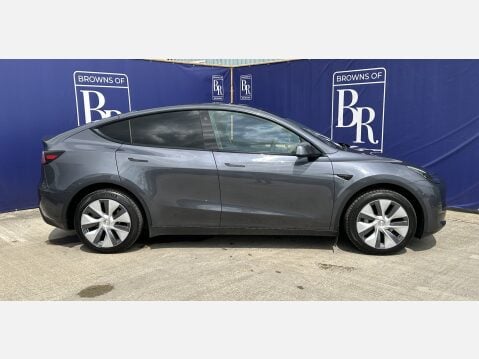 Tesla Model Y LONG RANGE 4
