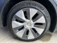 Tesla Model Y LONG RANGE 17