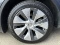Tesla Model Y LONG RANGE 18