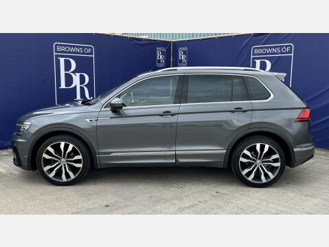 Volkswagen Tiguan R-LINE TDI 4MOTION 10