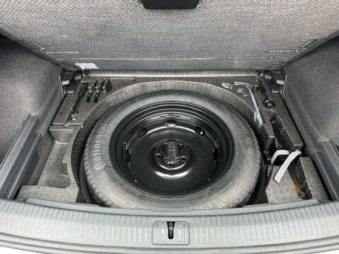 Volkswagen Tiguan R-LINE TDI 4MOTION 22