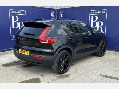 Volvo XC40 B4 R-DESIGN PRO MHEV 5
