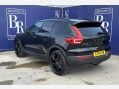 Volvo XC40 B4 R-DESIGN PRO MHEV 8