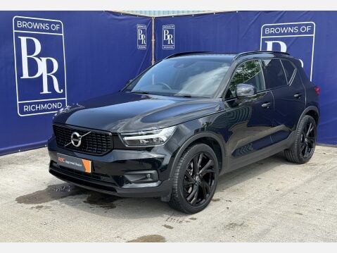 Volvo XC40 B4 R-DESIGN PRO MHEV 11