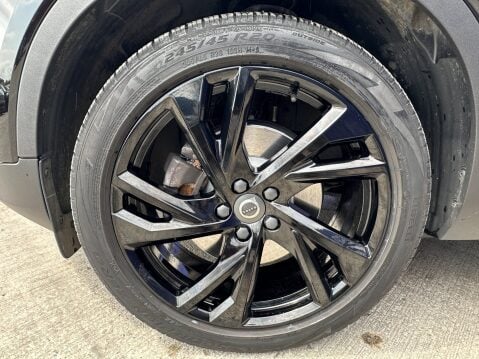 Volvo XC40 B4 R-DESIGN PRO MHEV 19