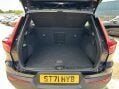 Volvo XC40 B4 R-DESIGN PRO MHEV 21