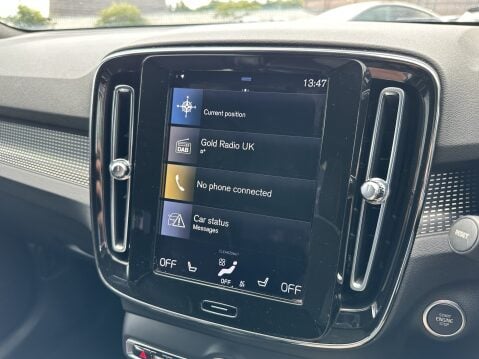 Volvo XC40 B4 R-DESIGN PRO MHEV 31