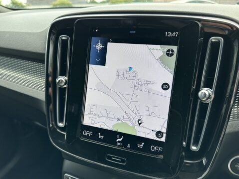 Volvo XC40 B4 R-DESIGN PRO MHEV 32
