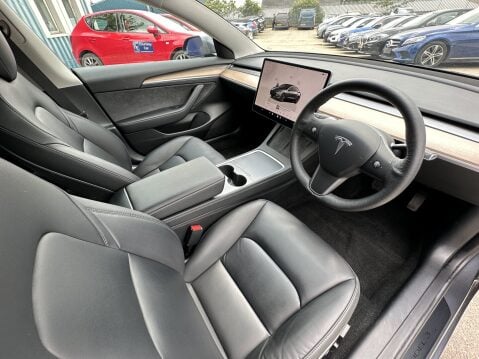 Tesla Model 3 LONG RANGE AWD 3