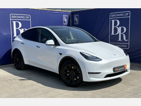 Tesla Model Y LONG RANGE AWD 1