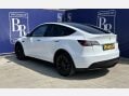 Tesla Model Y LONG RANGE AWD 8