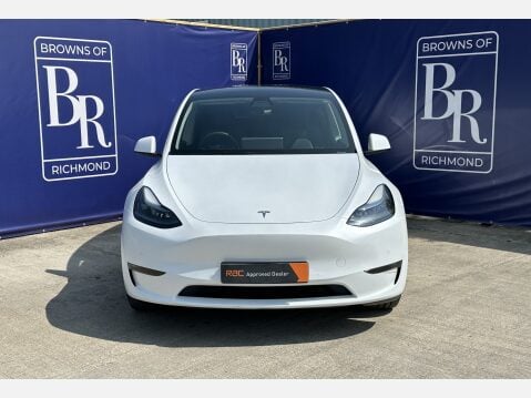 Tesla Model Y LONG RANGE AWD 13