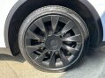 Tesla Model Y LONG RANGE AWD 18
