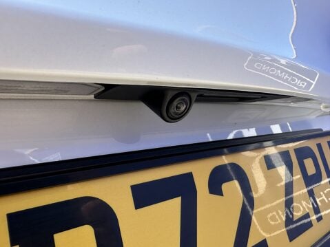 Tesla Model Y LONG RANGE AWD 21