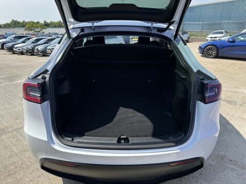 Tesla Model Y LONG RANGE AWD 22