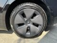 Tesla Model 3 STANDARD RANGE PLUS 18