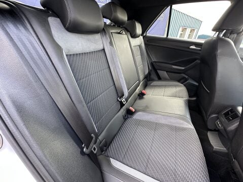 Volkswagen T-Roc R-LINE TSI EVO DSG 22
