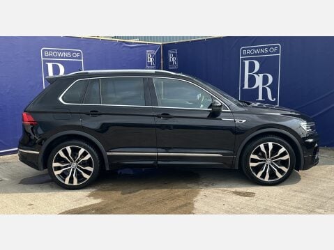 Volkswagen Tiguan R-LINE TECH TDI 4