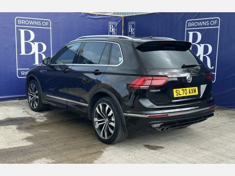 Volkswagen Tiguan R-LINE TECH TDI 8