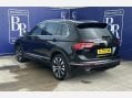 Volkswagen Tiguan R-LINE TECH TDI 8