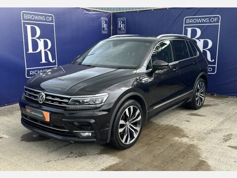 Volkswagen Tiguan R-LINE TECH TDI 11
