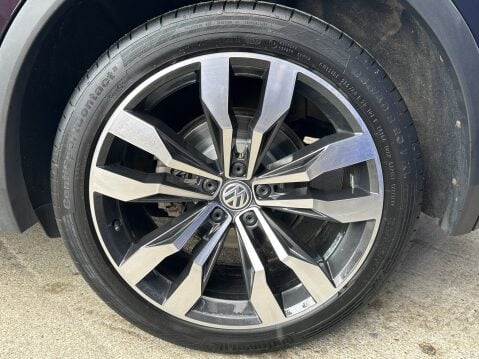 Volkswagen Tiguan R-LINE TECH TDI 18