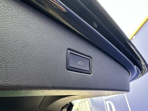 Volkswagen Tiguan R-LINE TECH TDI 24