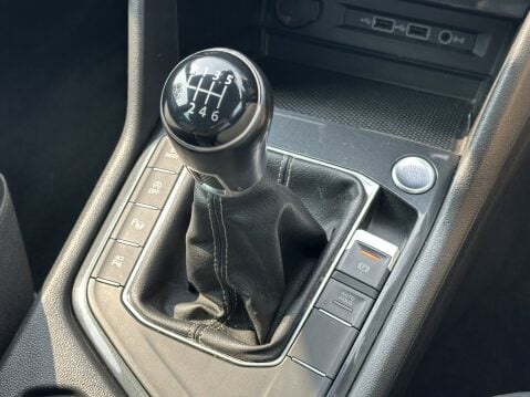 Volkswagen Tiguan R-LINE TECH TDI 38