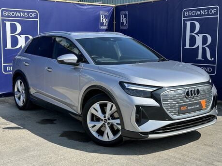 Audi Q4 S LINE