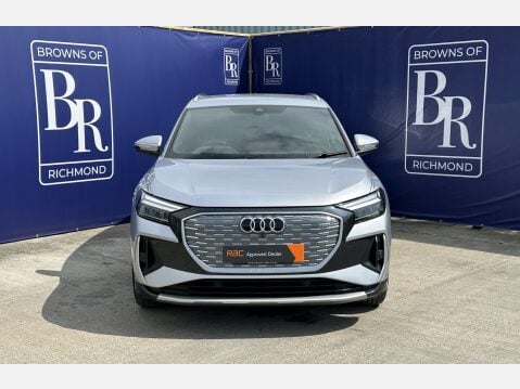 Audi Q4 S LINE 13