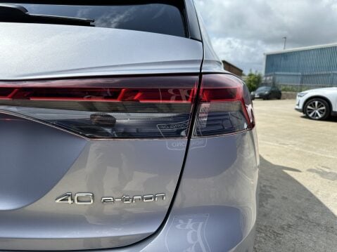 Audi Q4 S LINE 20