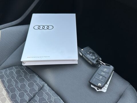 Audi A1 SPORTBACK TFSI SPORT 33