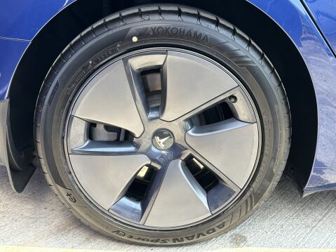 Tesla Model 3 STANDARD RANGE PLUS 17