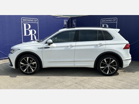 Volkswagen Tiguan R-LINE TSI DSG 10